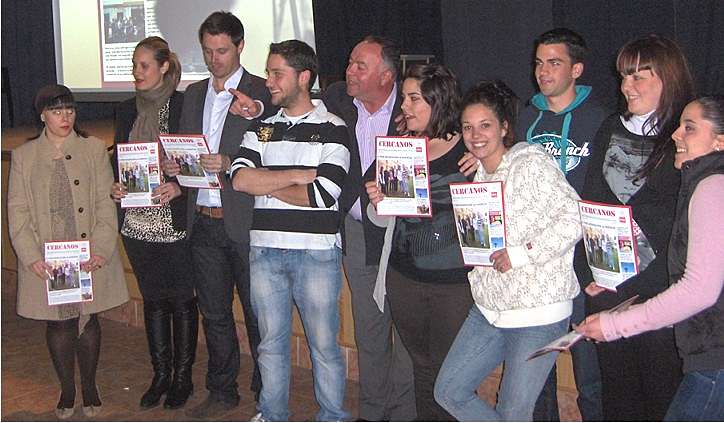 jovenes con alcalde de Láchar